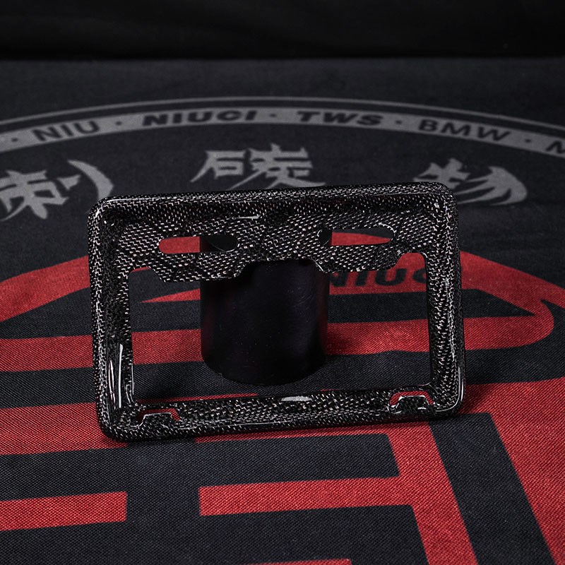 小牛九号电动车春风贝纳力凯越摩托通用改装蜂窝碳纤维牌牌照架