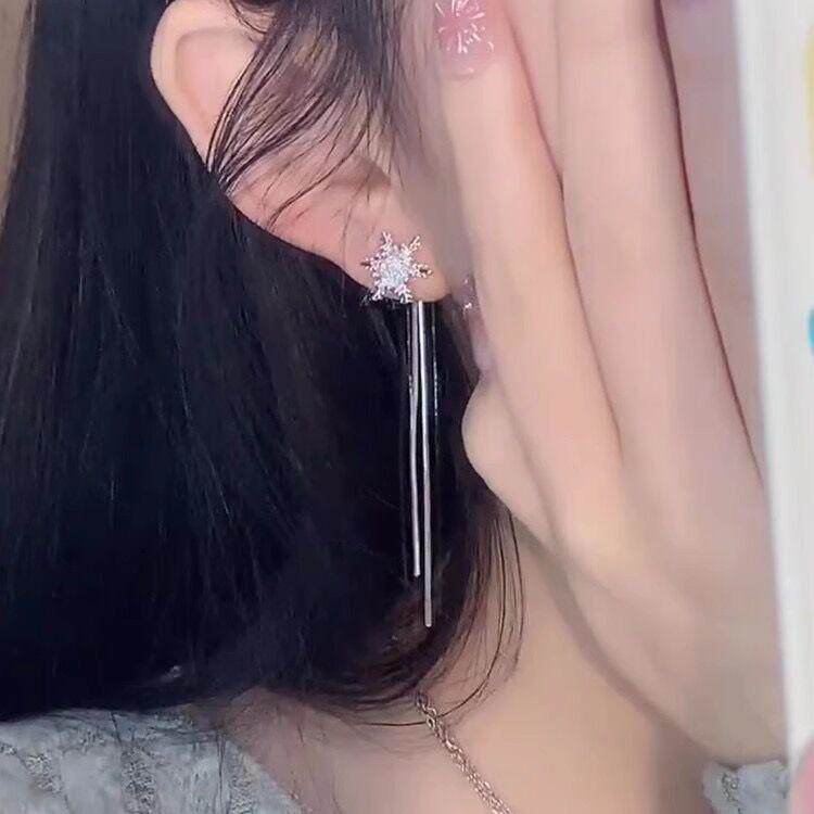 【凛冬】清冷感雪花流苏耳环超仙显瘦一款两戴耳钉轻奢高级感耳夹