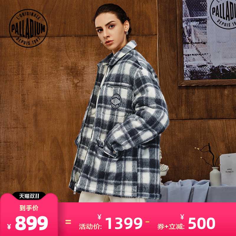 前侧双插口袋设计，背后大图案设计