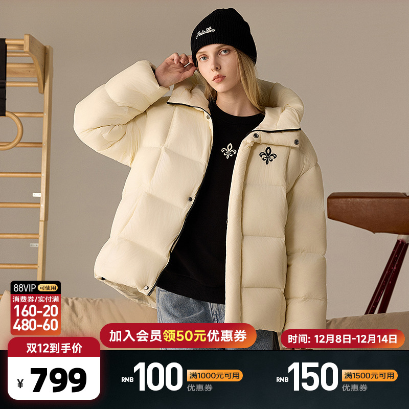 前短后长的简约大方格纹设计，彰显现代风格