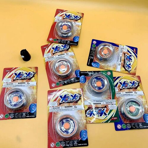 悠悠合金发光男孩玩具