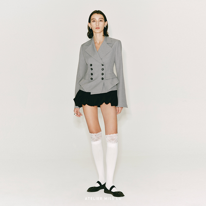 新款压褶设计花苞短裤