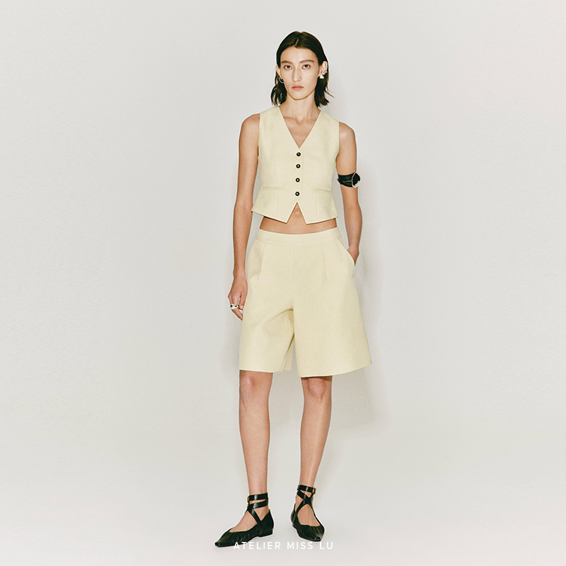 新款质感收腰西装马甲