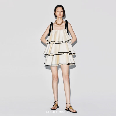 AtelierMissLu【初识之光】2026春夏多层拼接光泽感蛋糕连衣裙