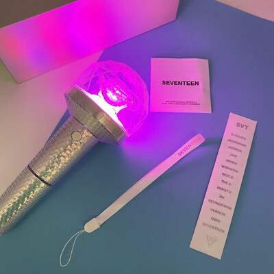 现货 SEVENTEEN 新款二代应援棒应援灯荧光棒 手灯 二代克拉棒