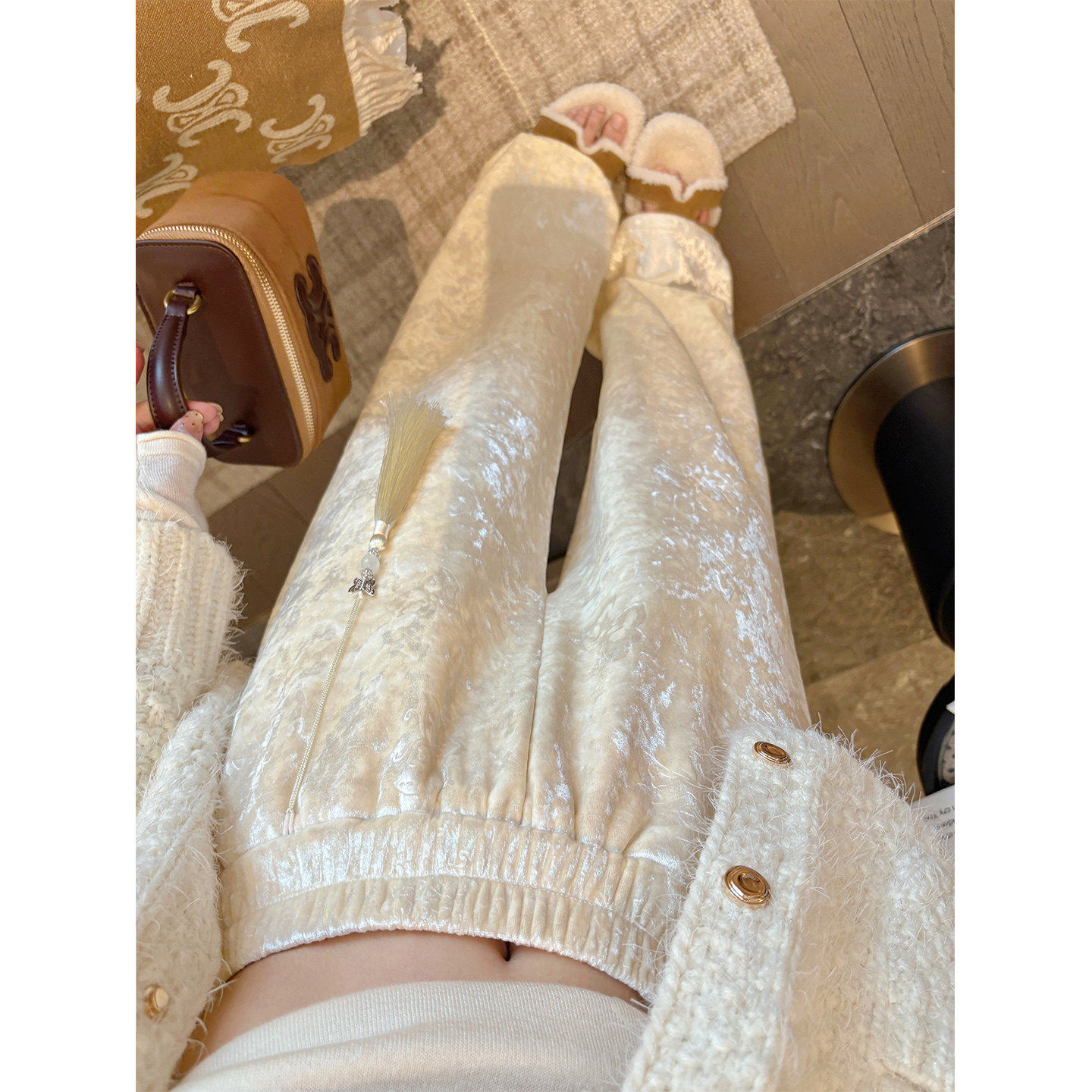 新中式丝绒裤子女2026春季新款国风高级感蝴蝶提花气质加绒阔腿裤