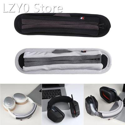 Universal fully enclosed headphone head with cover zipper pa