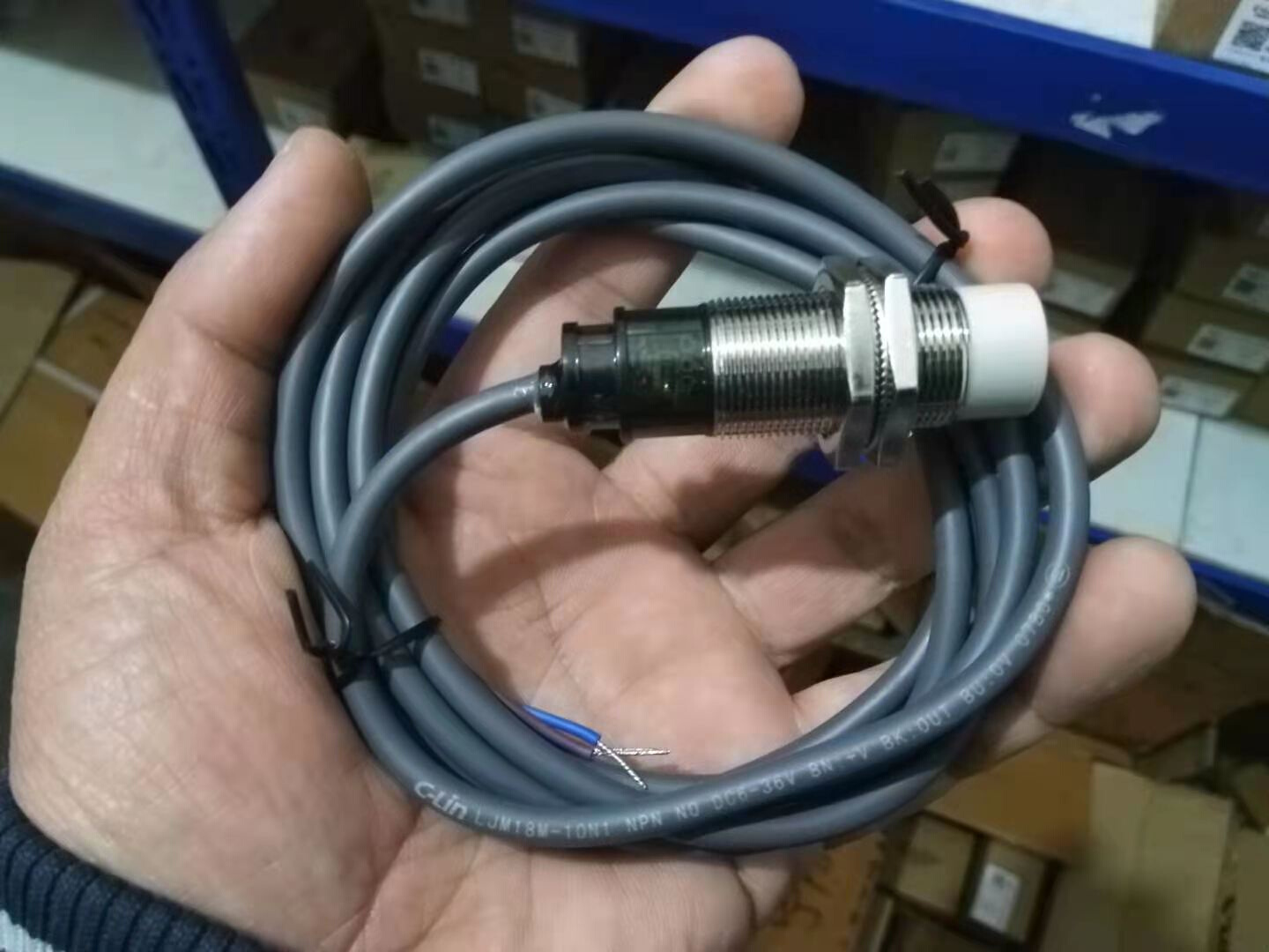 。欣灵接近开关LJM18M-A110N1/10N2/10P1/1010P2/10D110/A210D2//