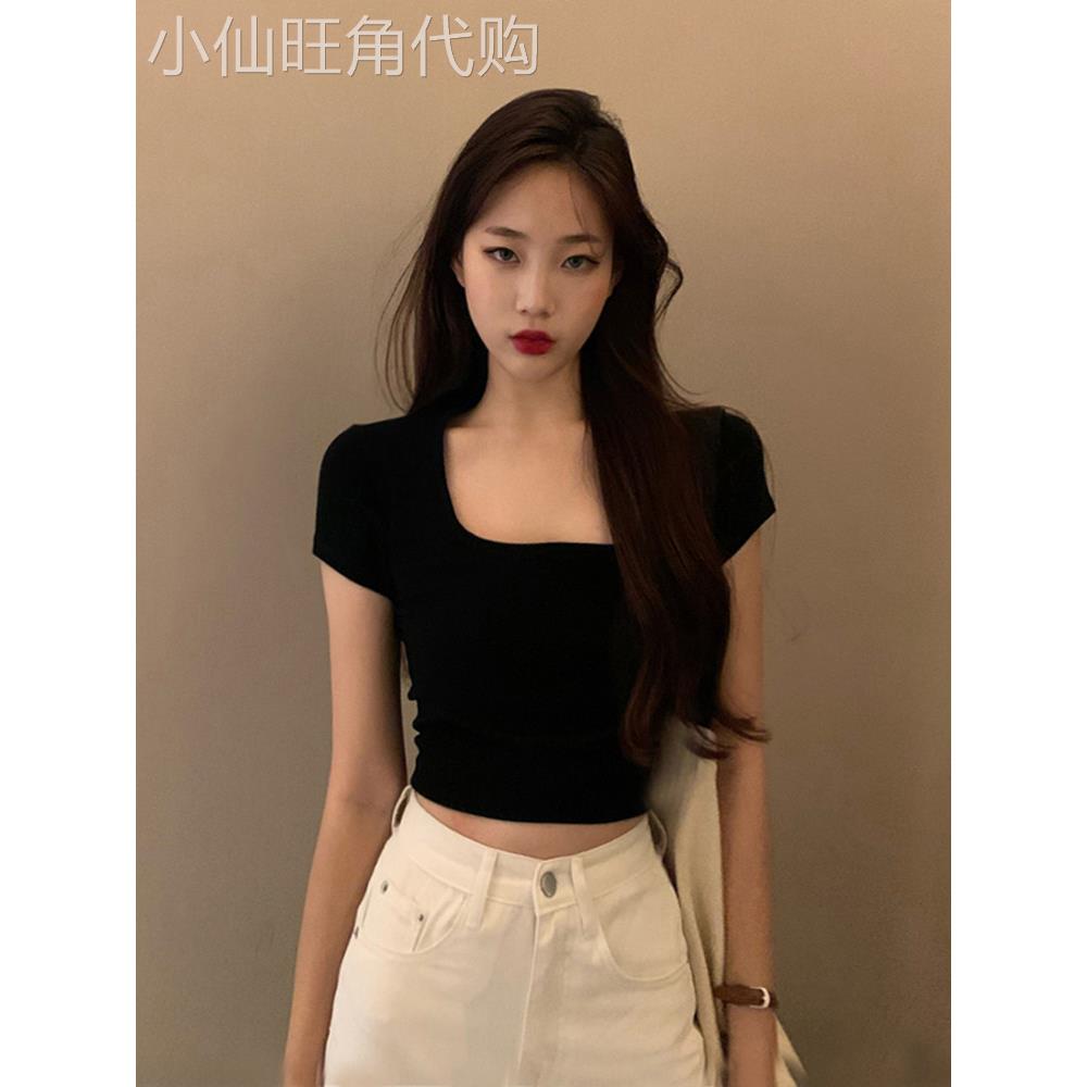 2025年夏季女式方领短袖t恤修身高腰露脐黑色纯棉流行于百搭时髦