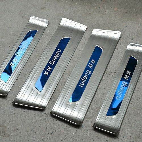 厂家。2012-201L8款江淮汽车19瑞配M5门槛条风踏板不锈钢迎宾踏板