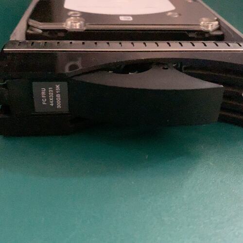 议价IBM 44X3231 00Y5037 300G 15K可维修