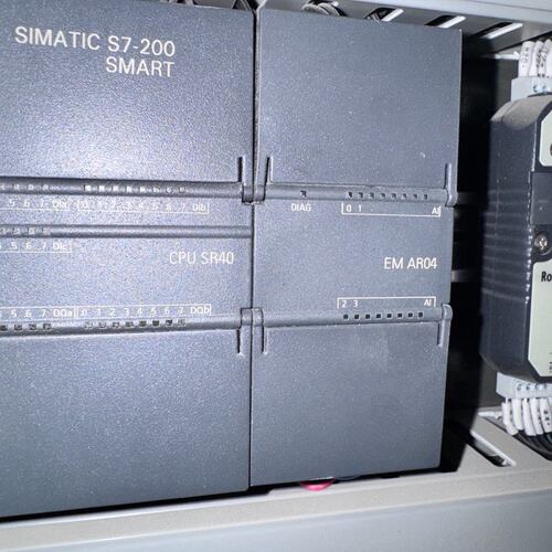 议价S7-200 SMART PLC一套，CPU SR40可维修