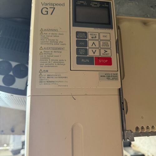 议价安川G7变频器CIMR-G7A42P2 2.2kw 480V可维修