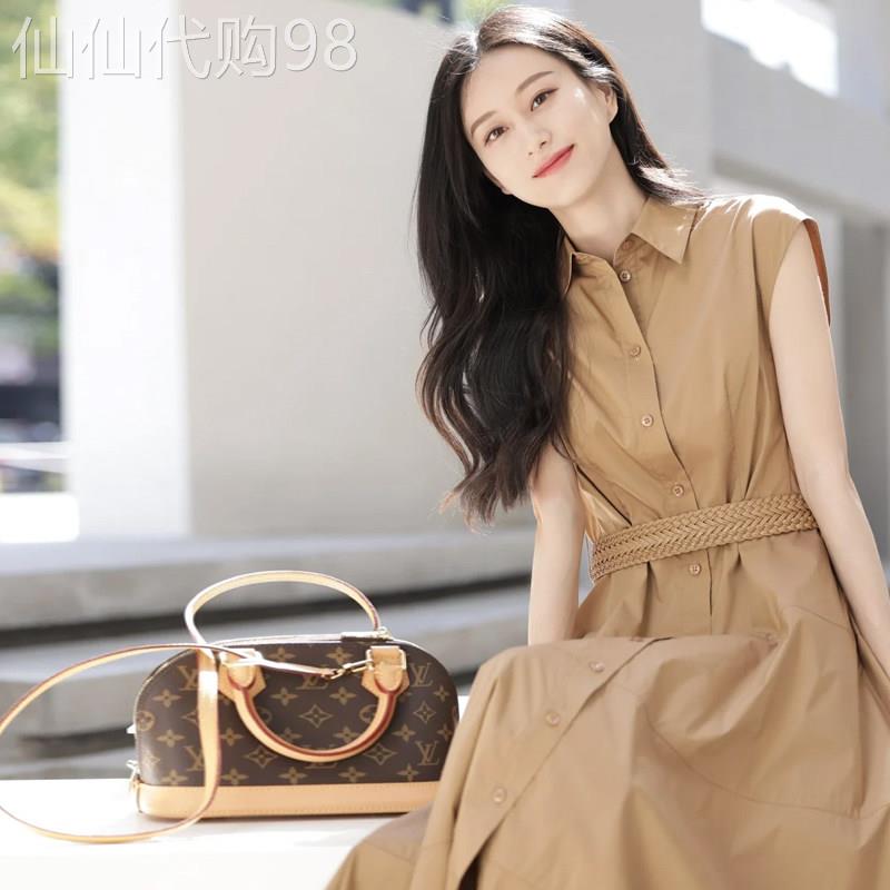 法式卡其色无袖衬衫洋装女2026夏季新款超好看独特漂亮收腰裙子