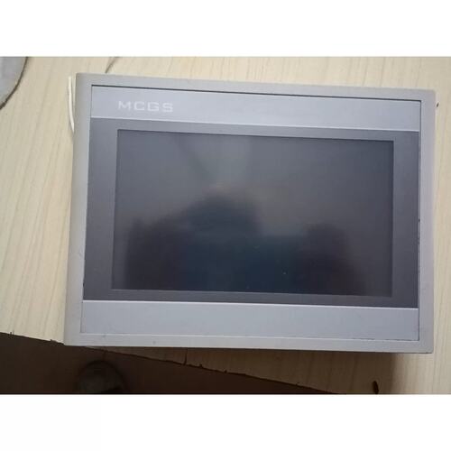 议价触控屏幕，型号TPC7062Hw，八成新，功能完好，1