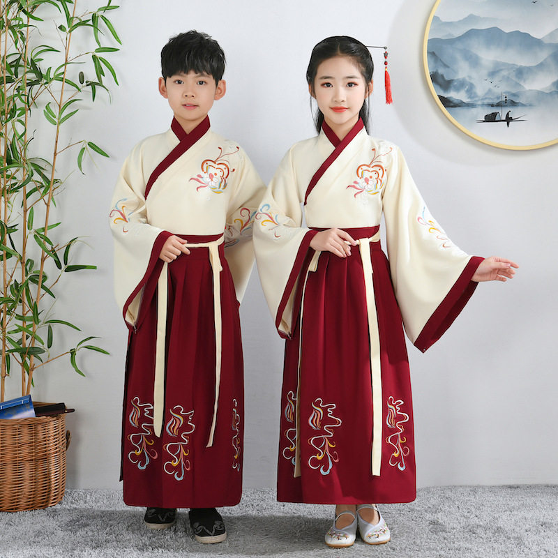 儿童汉服女幼儿园开学演出中国风