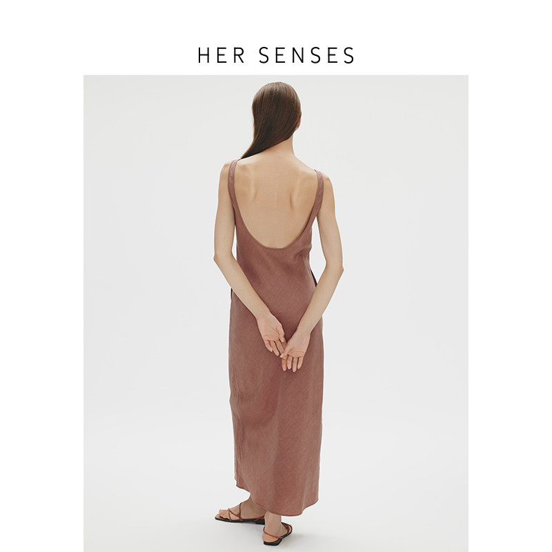 HER SENSES/何识时装系列简约风露背连衣裙WDR18