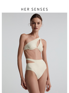 HER SENSES/何识度假系列不对称工艺镂空钢圈分体泳衣S003