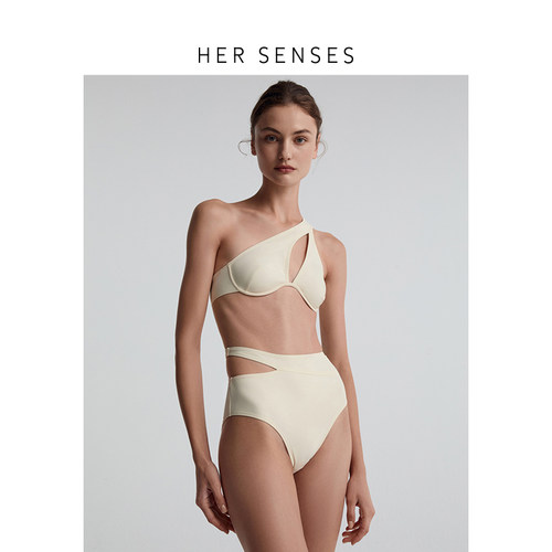 HER SENSES/何识度假系列不对称工艺镂空钢圈分体泳衣S003