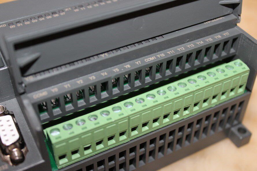 fx1n fx2n 24mr 24mt 2ad 2da plc controller with case, 14di 1