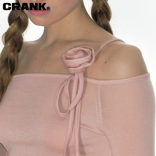 CRANK 玫瑰可拆卸设计感漏肩上衣女薄款一字肩修身小众T恤