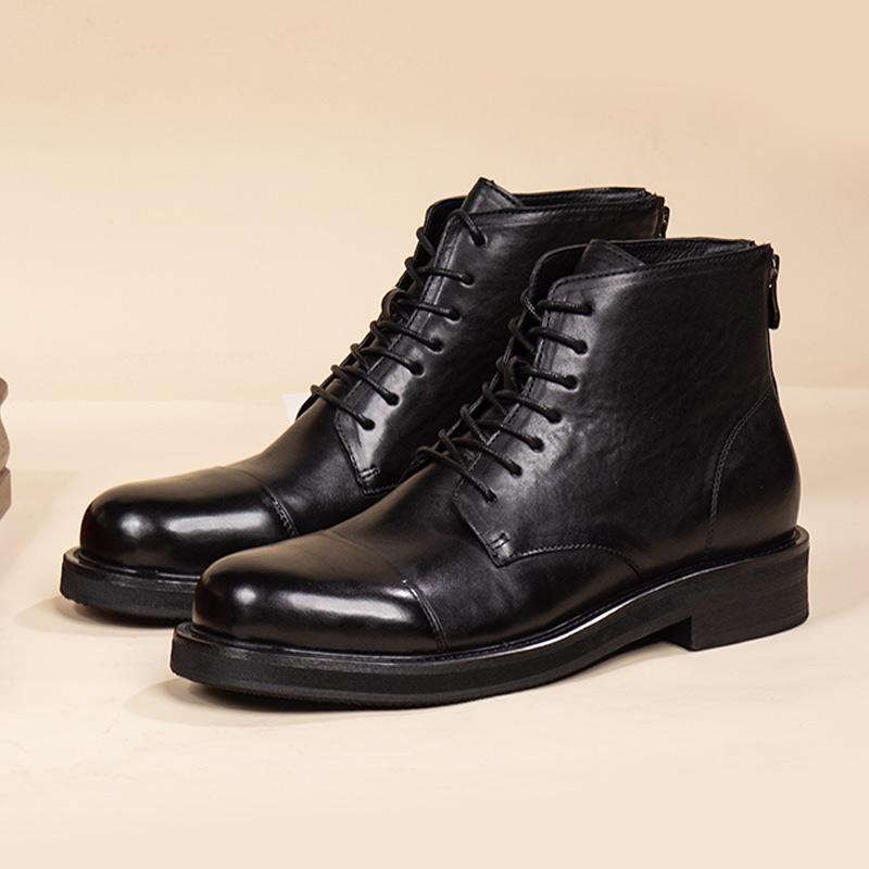 马皮三接头后拉链马丁靴