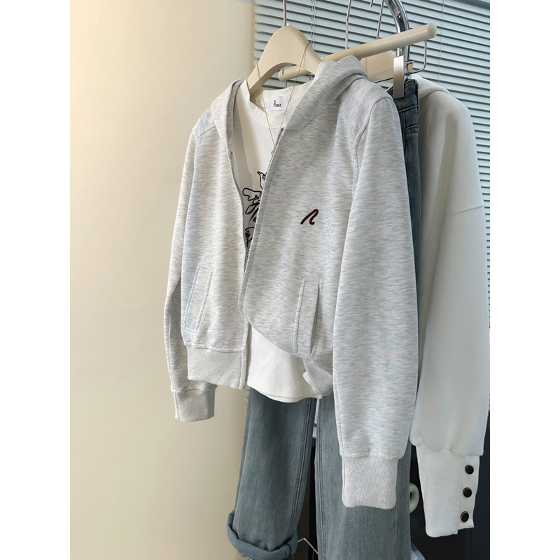 欧美实拍绣花双拉链连帽开衫卫衣女秋季薄款修身显瘦短款上衣外套