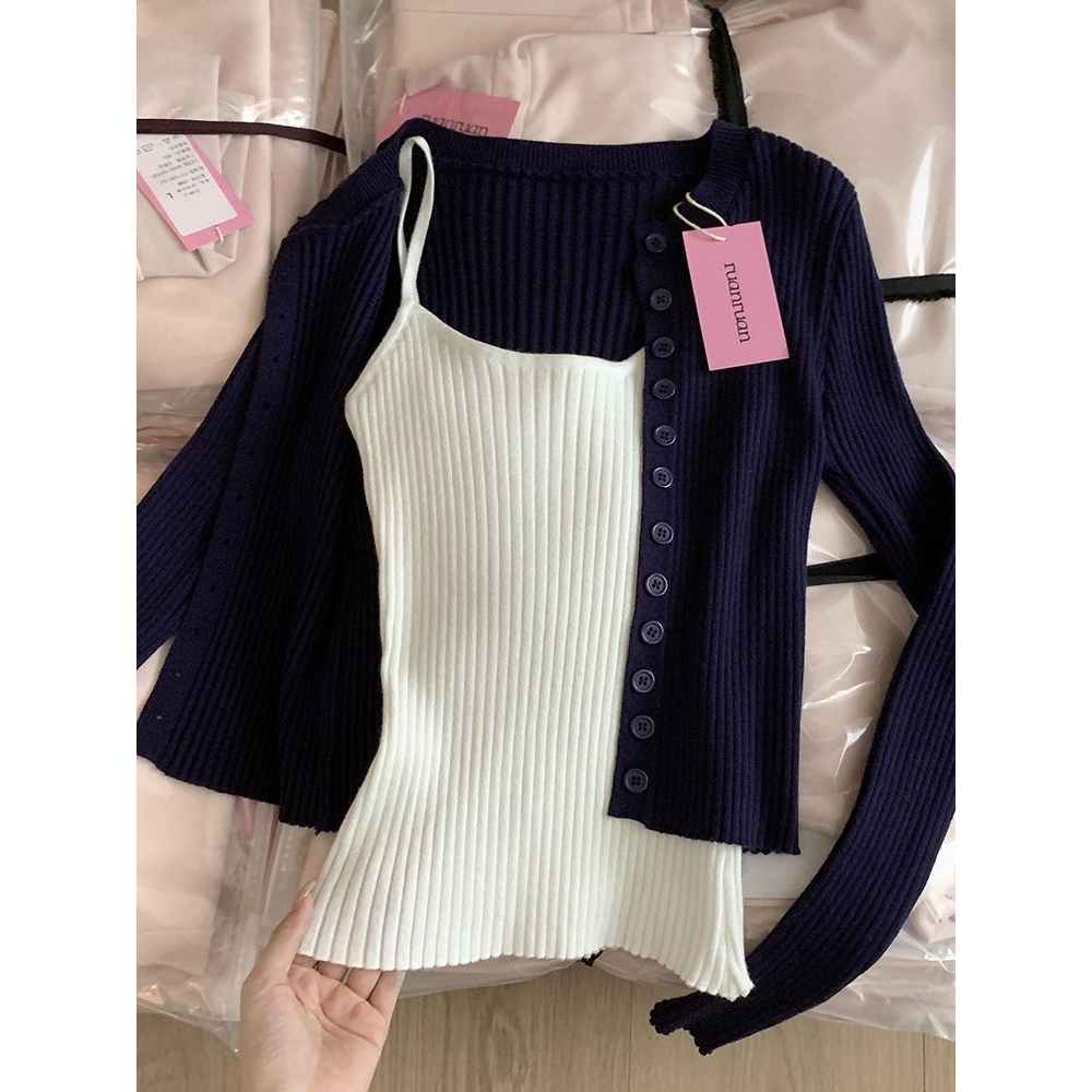 韩系纯欲辣妹两件套女早秋穿搭简约个性深蓝开衫时尚百搭吊带背心