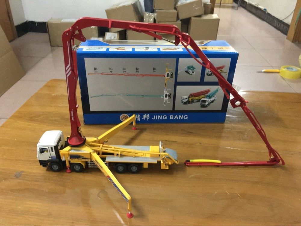 *new* construction vehicle concrete pump truck 1/50 scale di