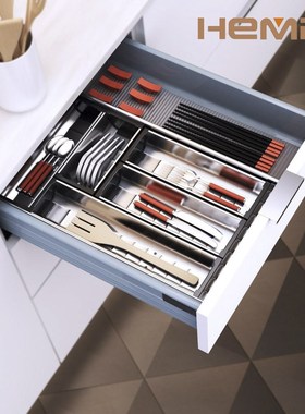 HB1888-C05  Inner Classical box with extended side glass and