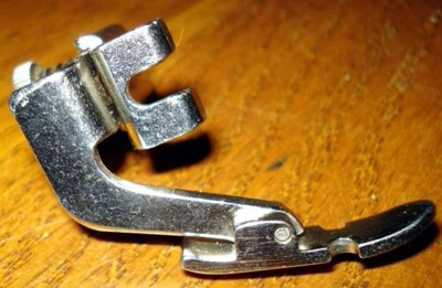 Singer Sewing Machine Adjustable Hinged Zipper Foot#161166 -