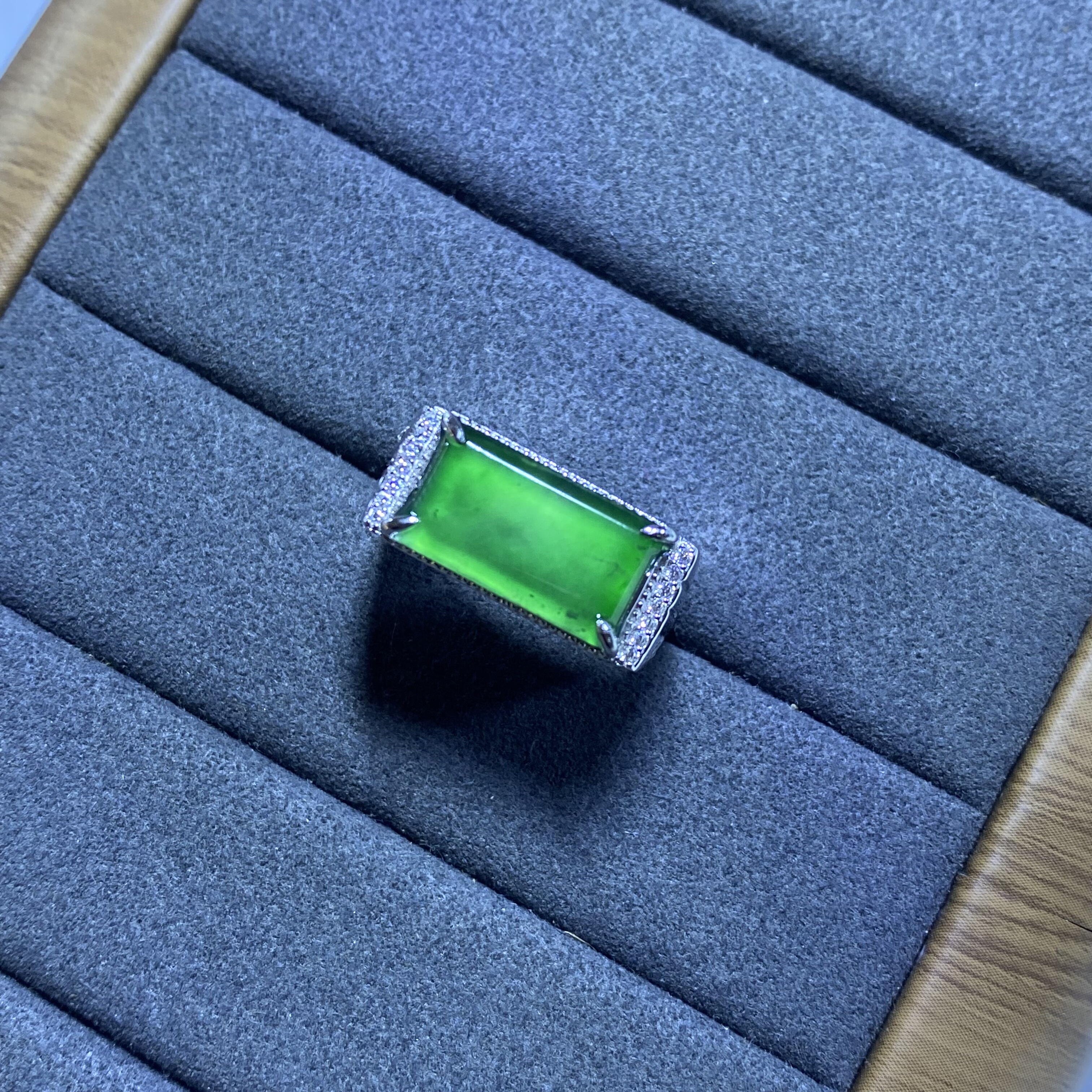 新款A货冰种翡翠戒指情人节生日礼物S925银镶嵌电镀18K金防过敏