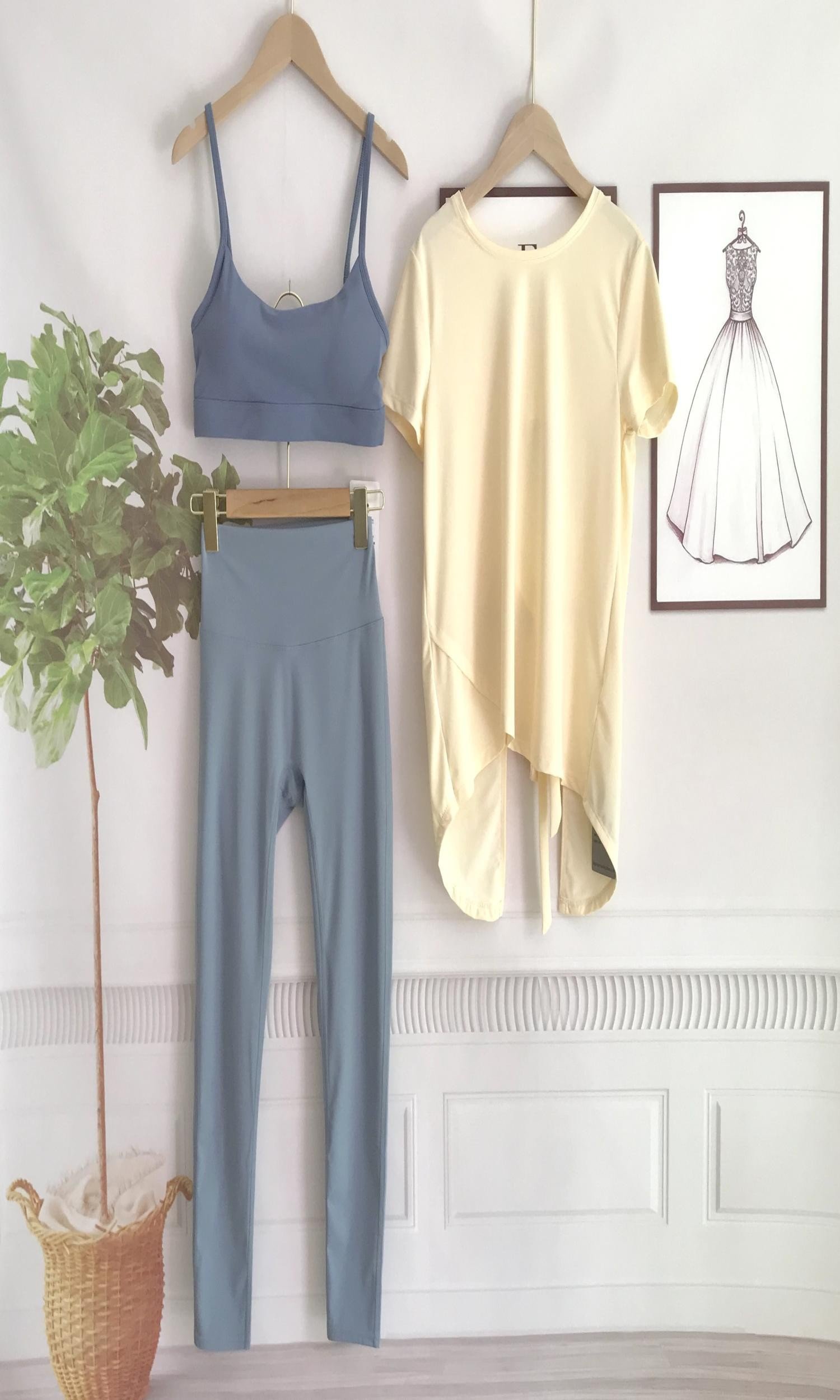 宽松显瘦黄蓝撞色瑜伽三件套女轻盈舒适后绑带含胸垫跑步运动服