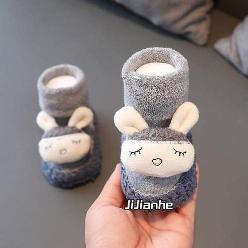婴儿鞋袜软底春秋防滑加厚0-1岁7新生儿到Heattech 3-6-12个月不