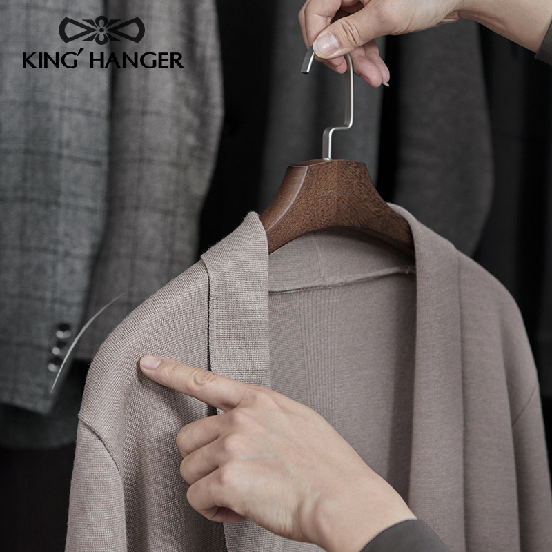 胡桃色欧洲山毛榉无痕衣架