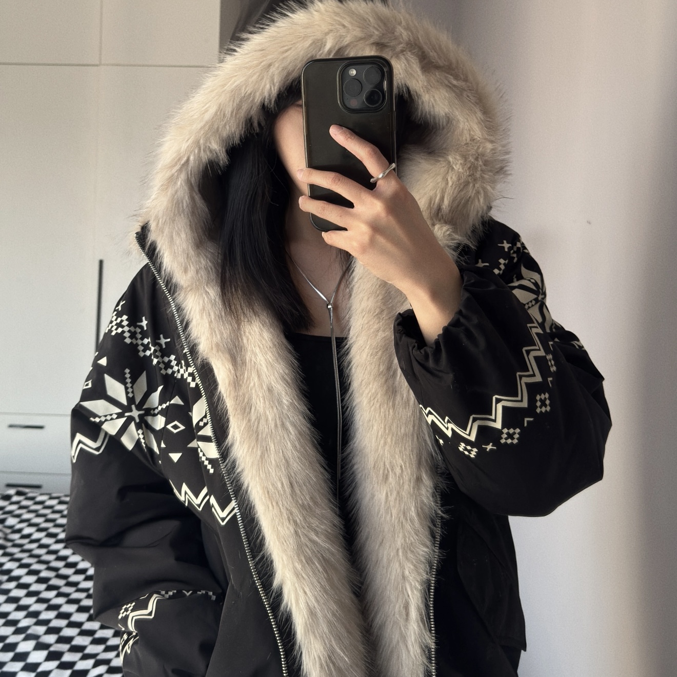 【官方推荐】费尔岛毛绒座山雕女