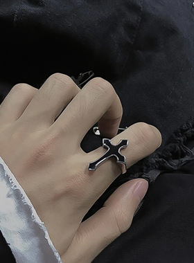 WomenRetrBlackigCOpMH