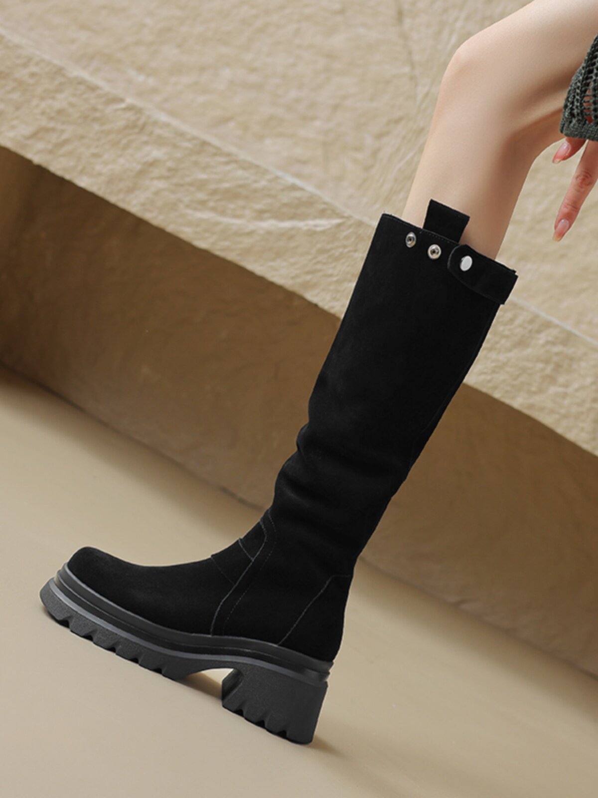 6CM 하이힐 두꺼운 뒤꿈치 여성용 하이 부츠  가죽 두꺼운 단독 사이드 지퍼 무릎 부츠 플러스 벨벳 스몰 맨 웨스턴 부츠 이상