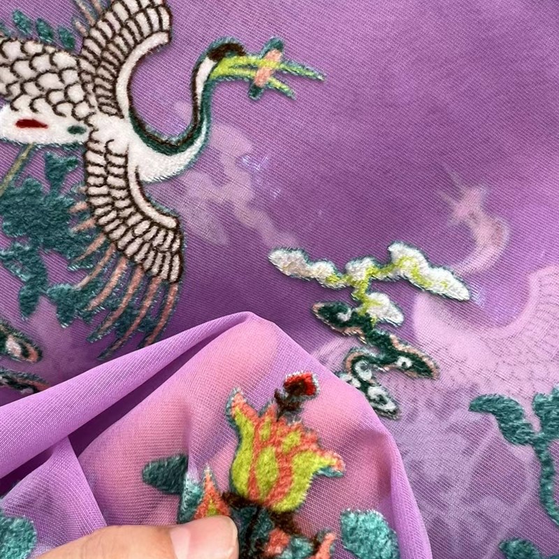 锦绒丝绒烂花印花布料紫粉色梅花仙鹤布料连衣裙马甲设计面料