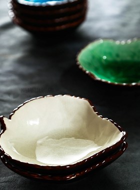 Small Leaf shape Ceramic Food Saucer Flavored Plate Creative