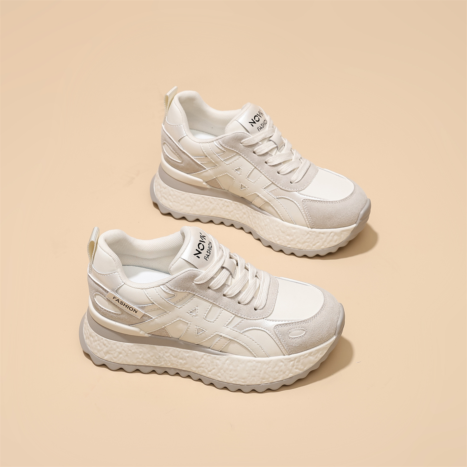 秋冬季时尚百搭轻便休闲运动鞋女