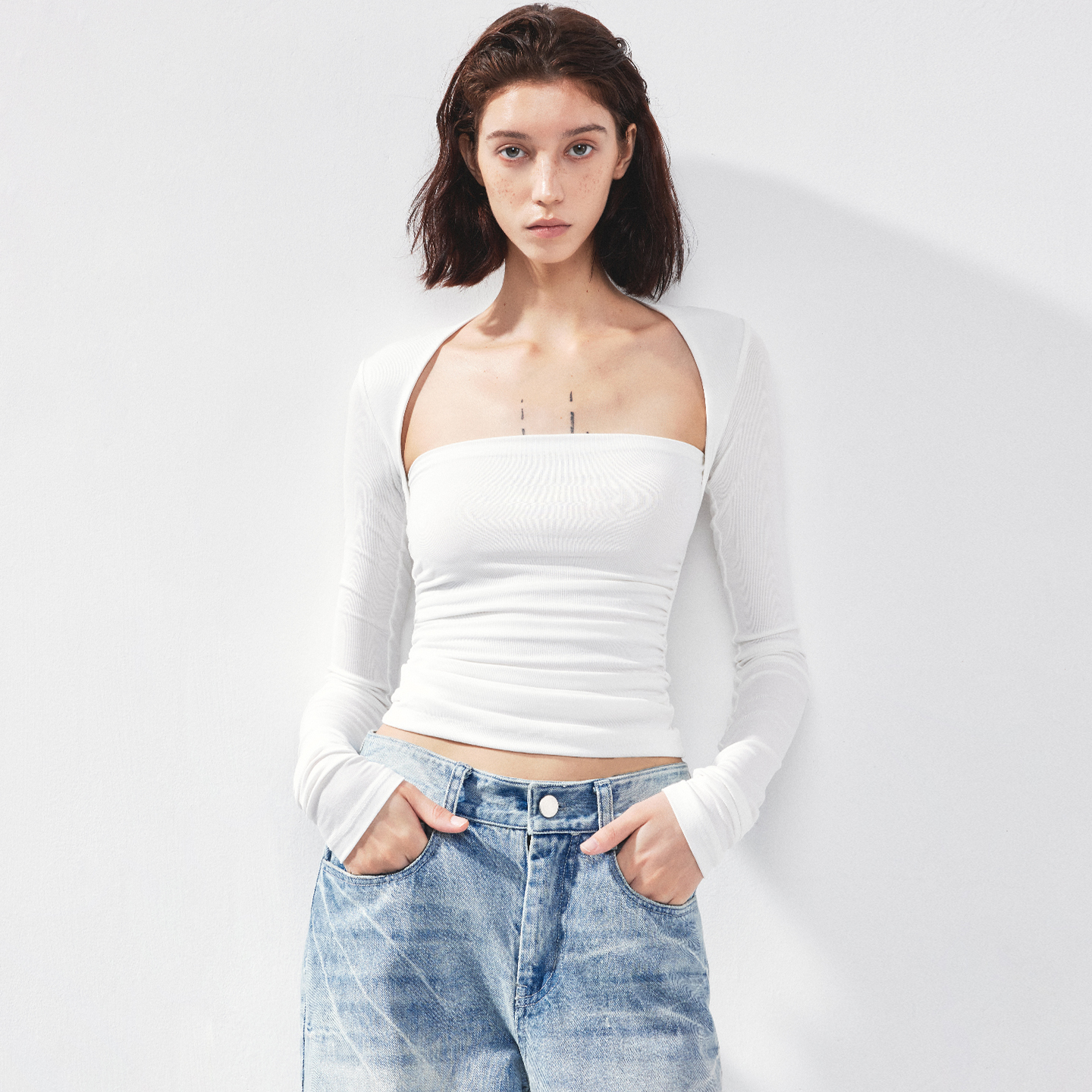 KVKV 白色方领长袖瑜伽运动肤感上衣 修身显瘦休闲设计高级感t恤