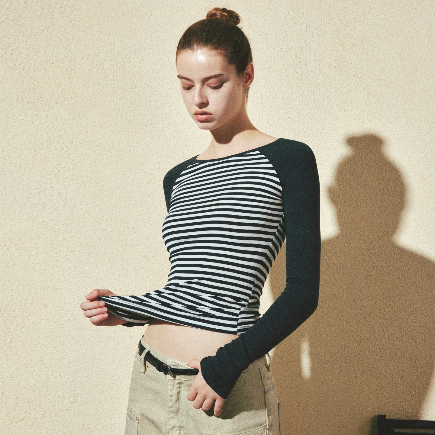 KVKV 美式复古修身肤感条纹圆领撞色插肩袖上衣