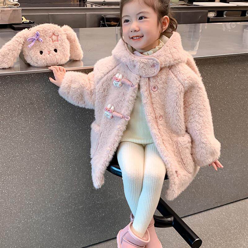 女孩的冬季服装2025新时尚的女婴羊毛毛衣儿童的冬季羔羊绒秋冬上