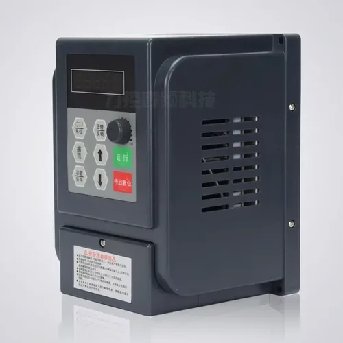 两相220V变频器1.5kw0.75kw0.4kw