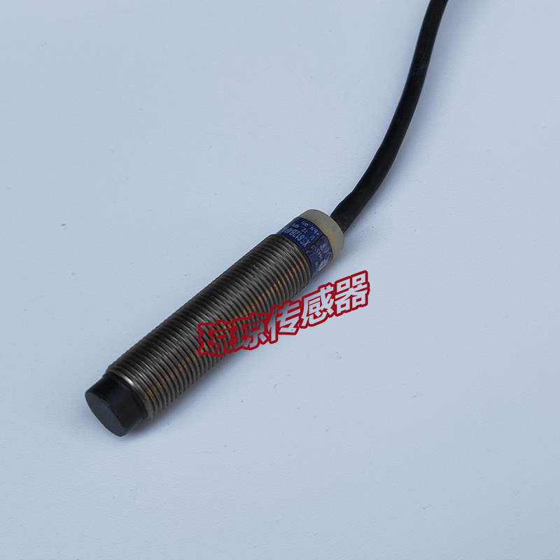 拆机施耐德telemecanique接近开关xs612b4pal2 xs612b2pal01m12