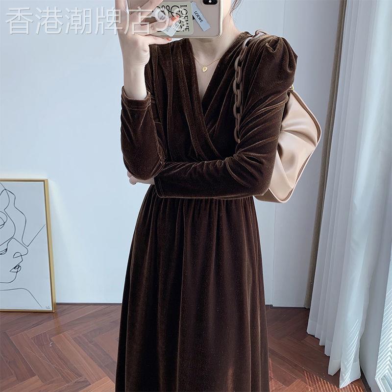 香港2024春秋新款轻奢法式金丝绒长袖连衣裙V领赫本风打底长裙子