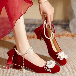 香港平底绝美红色婚鞋女2025秋冬新款秀禾婚纱两穿喜庆新娘结婚鞋