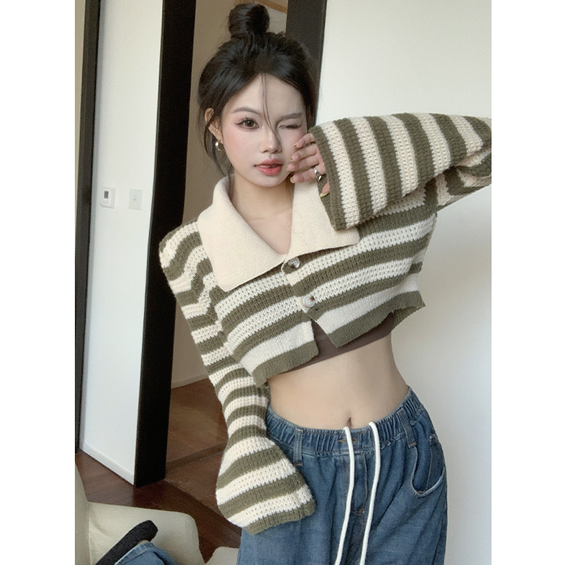 카운터 신상 2024 가을 겨울 한국식 틈새 게으른 복고풍 개성 스트라이프 라펠 다용도 짧은 탑 재킷