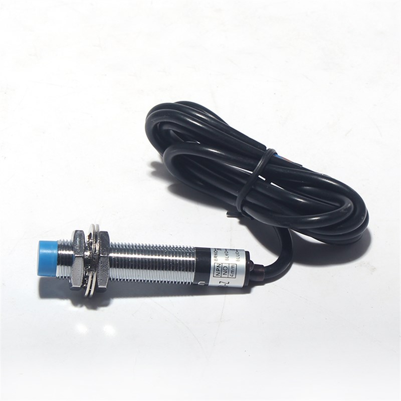 接近开关 LJ12A3-4-Z电感式传感器NPN三线常开NO 直流M12